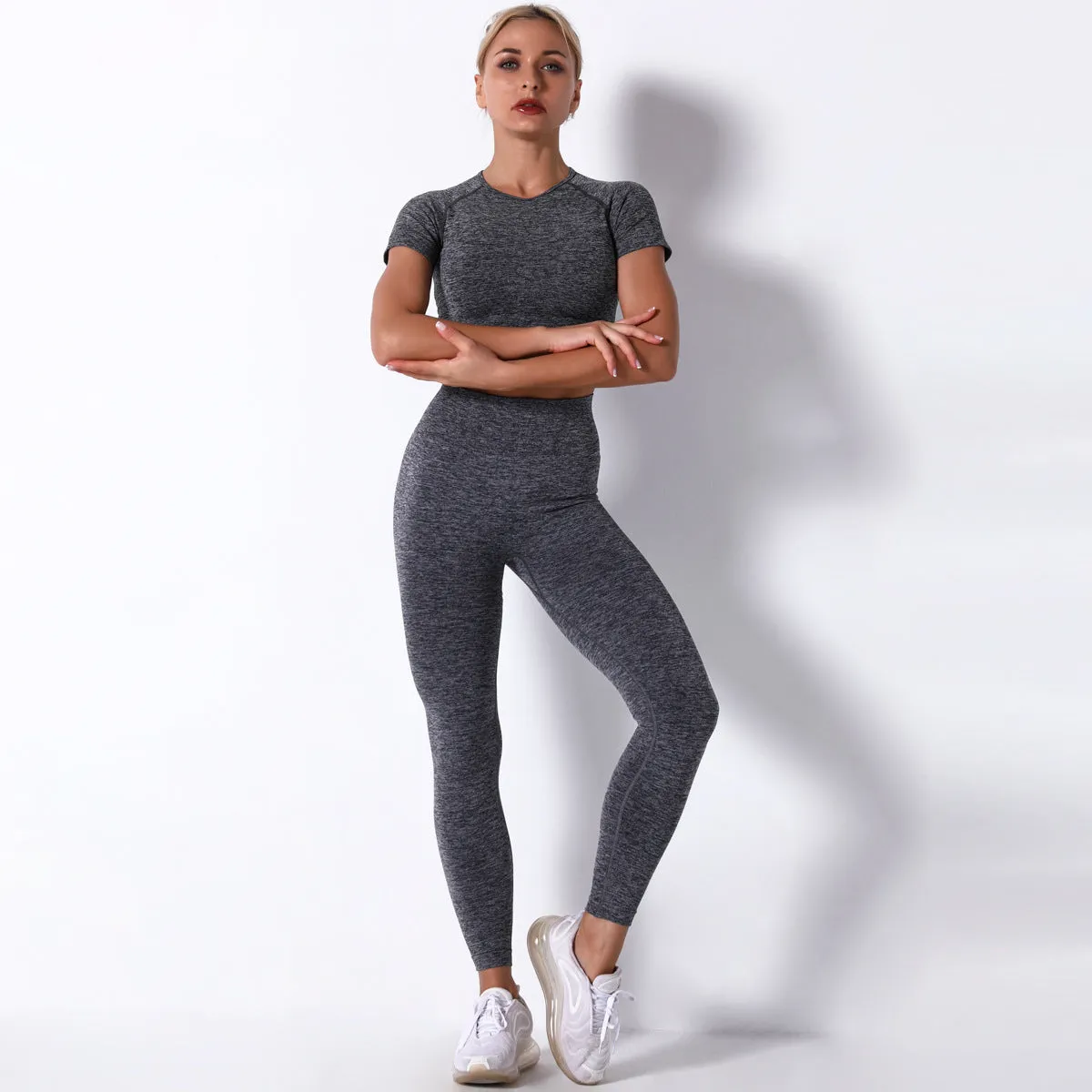 European and American Seamless Knitted Workout Short Sleeve Trousers Yoga Suit