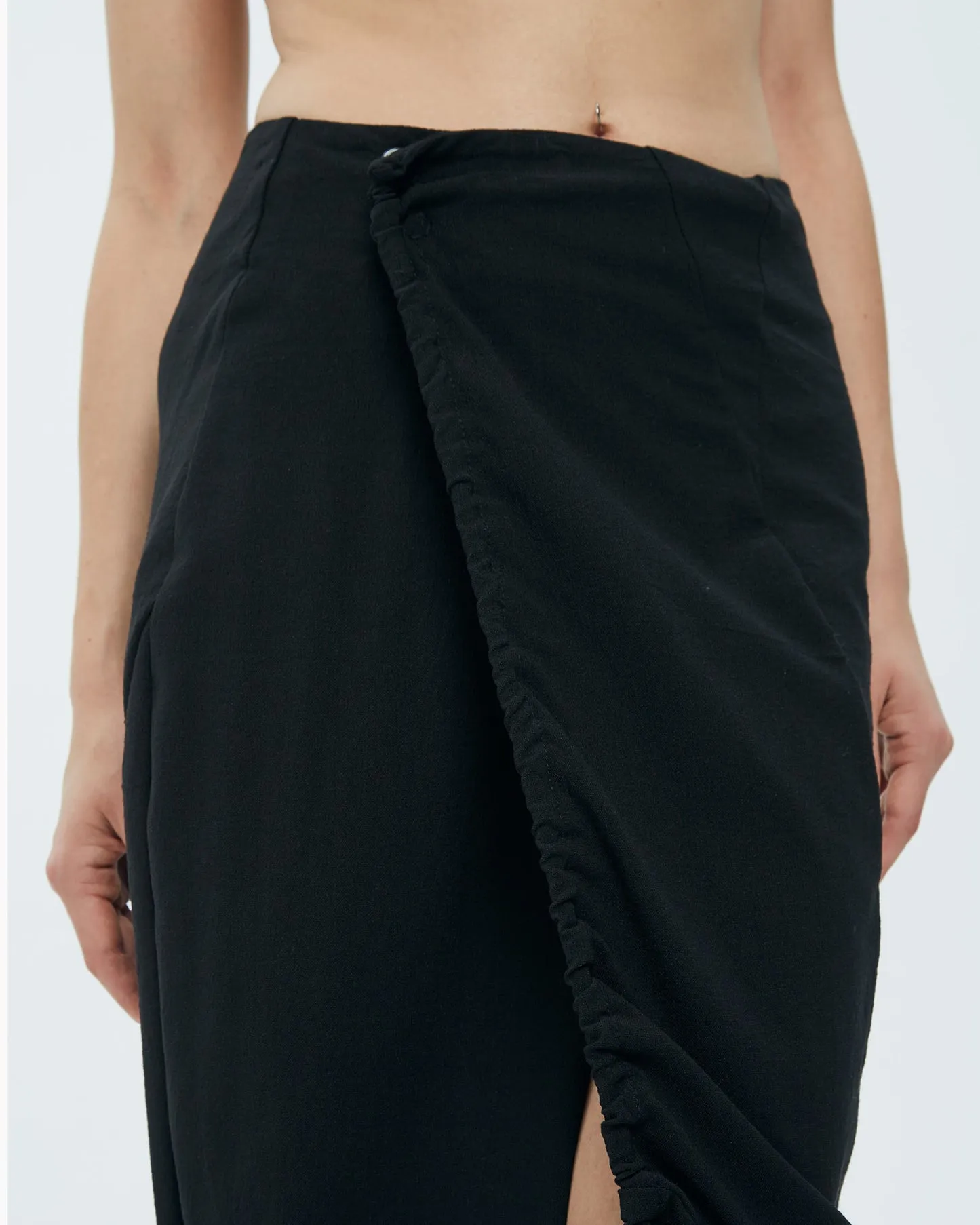 Long asymmetric skirt