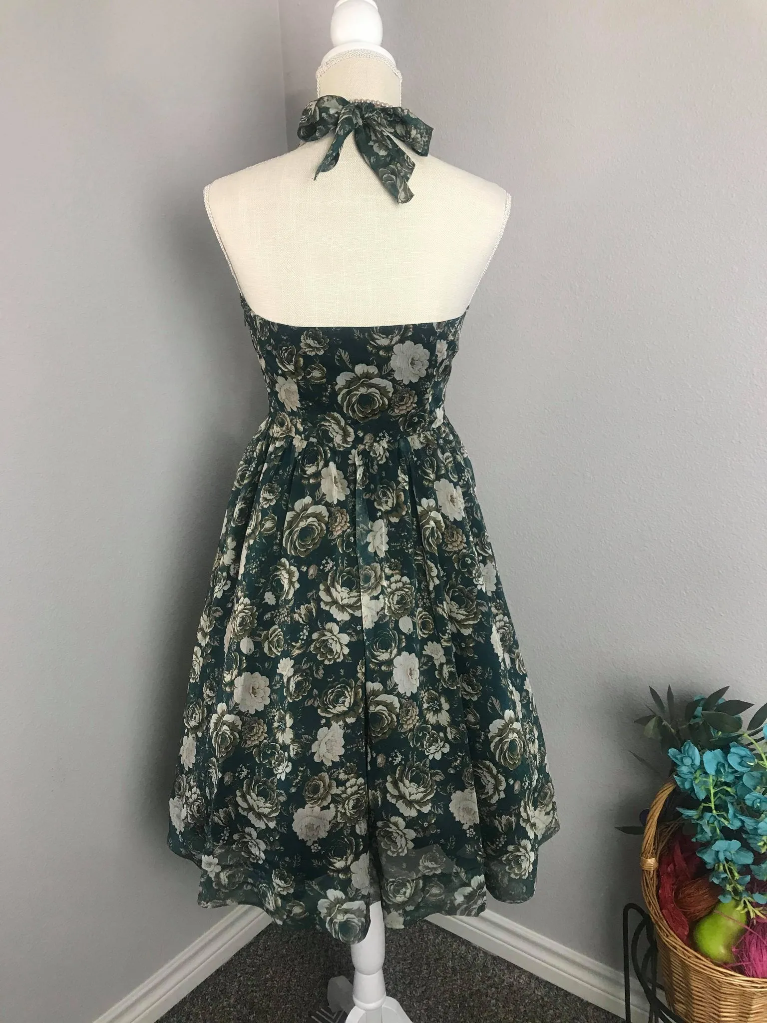 Marilyn Dress in bloom flowers