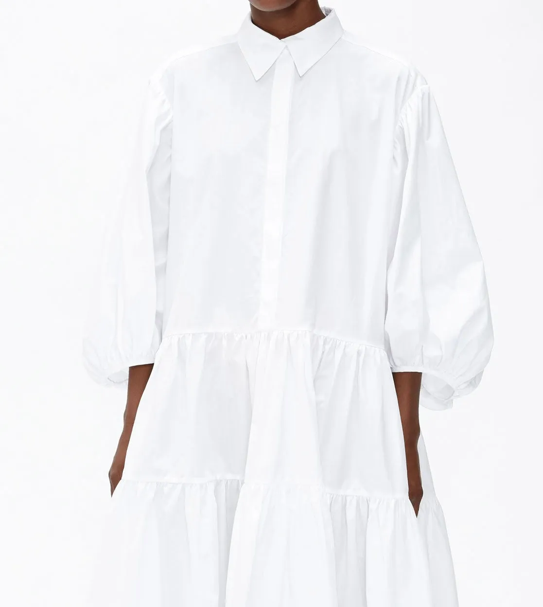 Oversized Button-up Long Dress Shirt in Crisp Poplin / Pointed collar