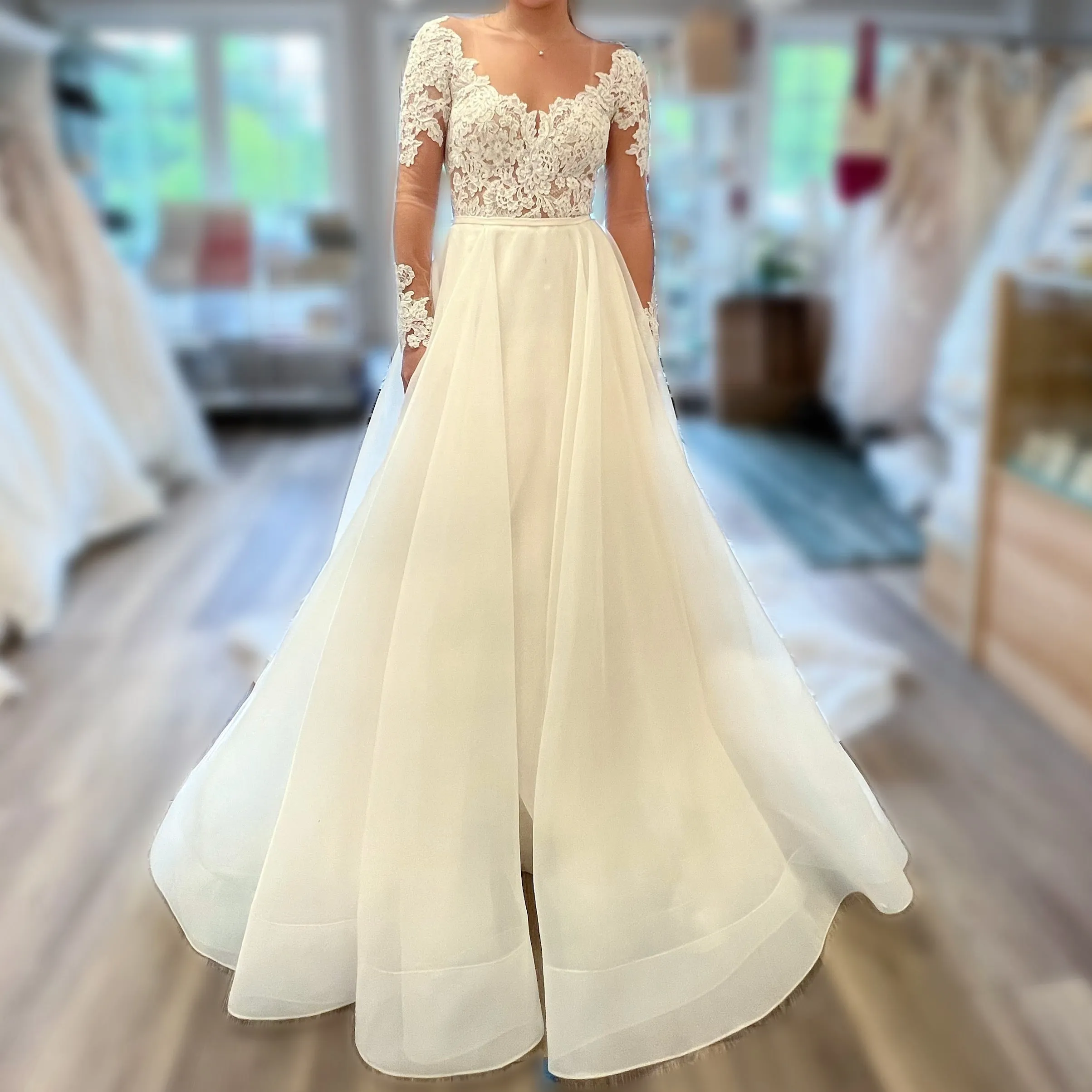 Paloma Blanca 4744 Wedding Dress Sample