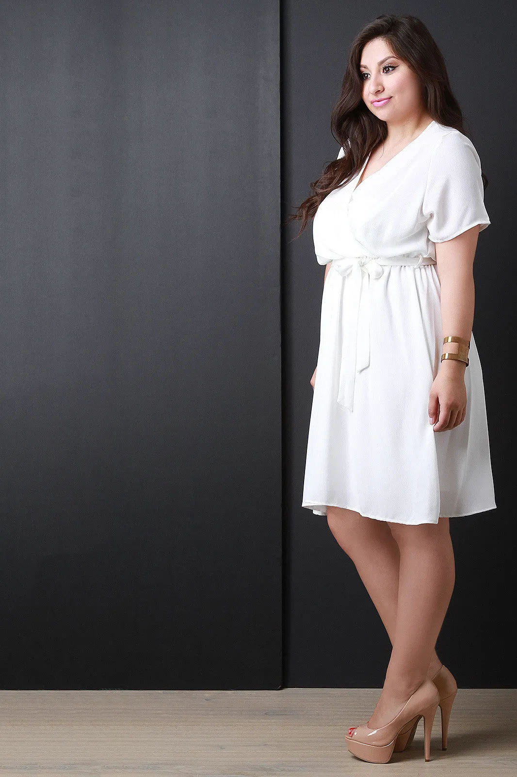 Short Sleeve Surplice Wrap Midi Dress