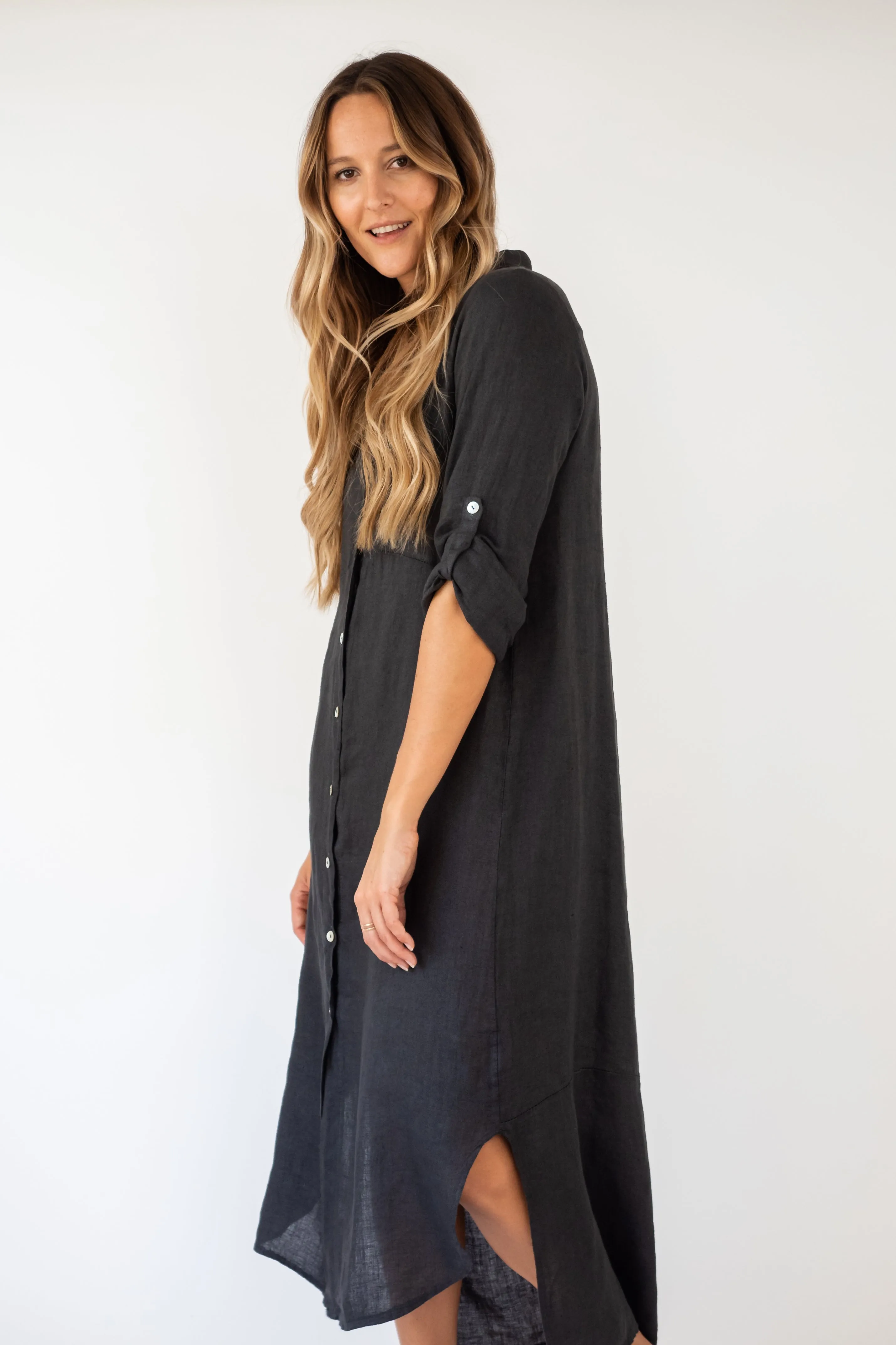 The EWA Linen Button down Kaftan Dress