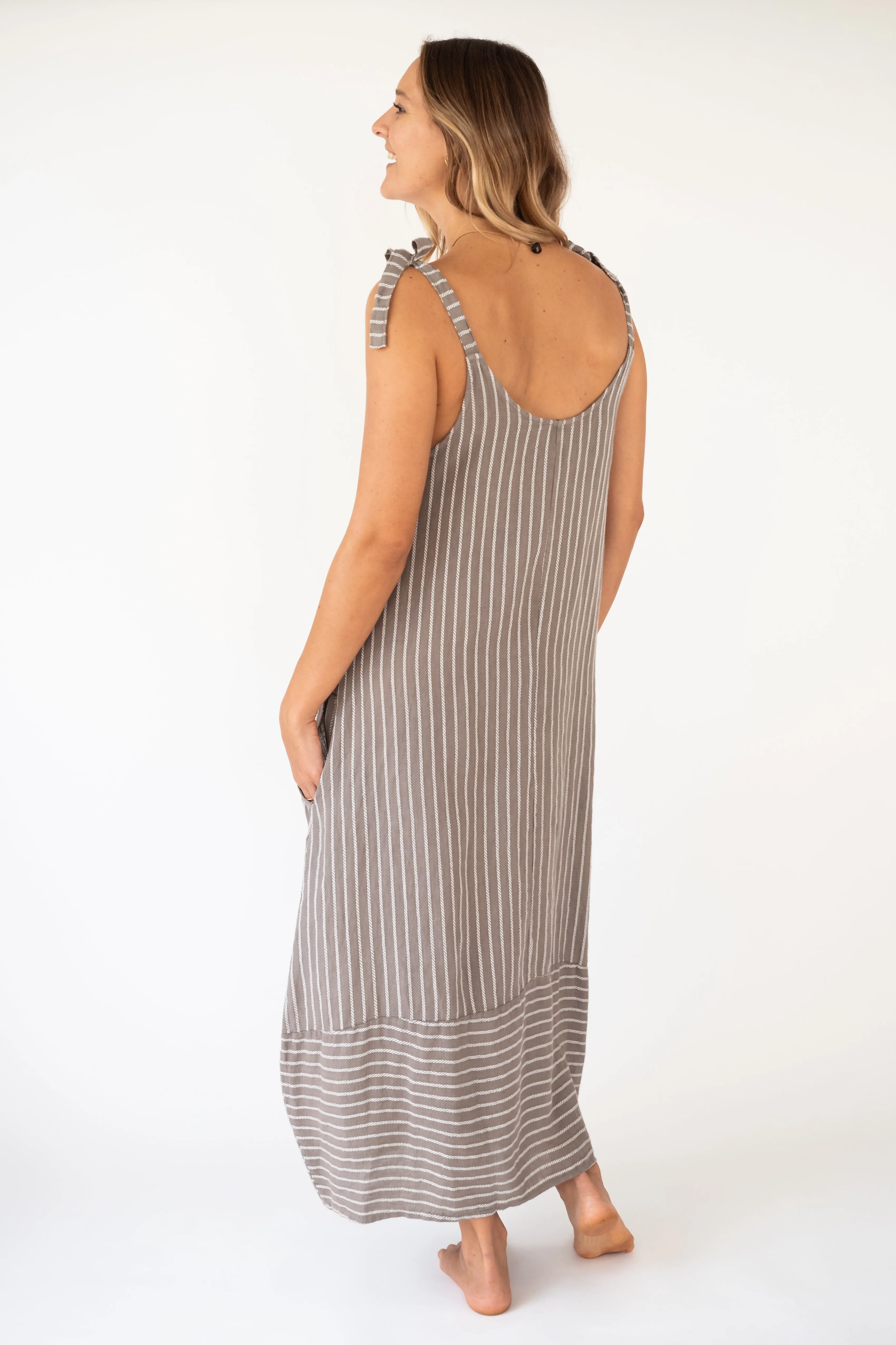 The UKUPALAKUA Linen Dress