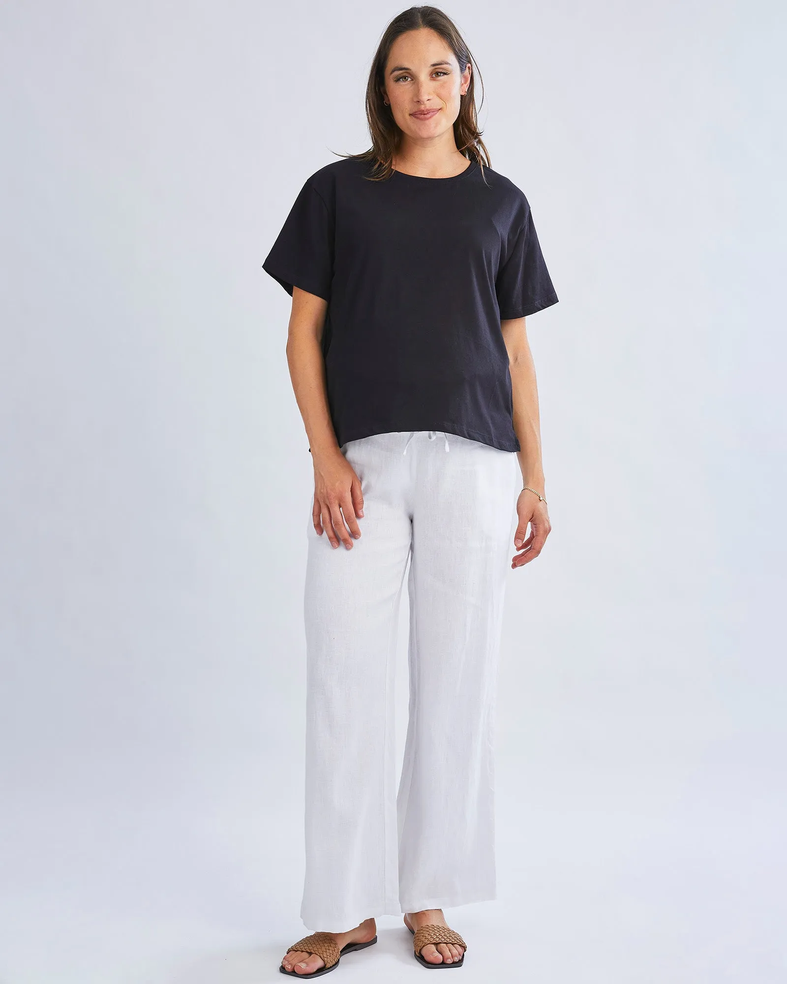 Versatile and Comfortable Maternity Cotton Tee in Black