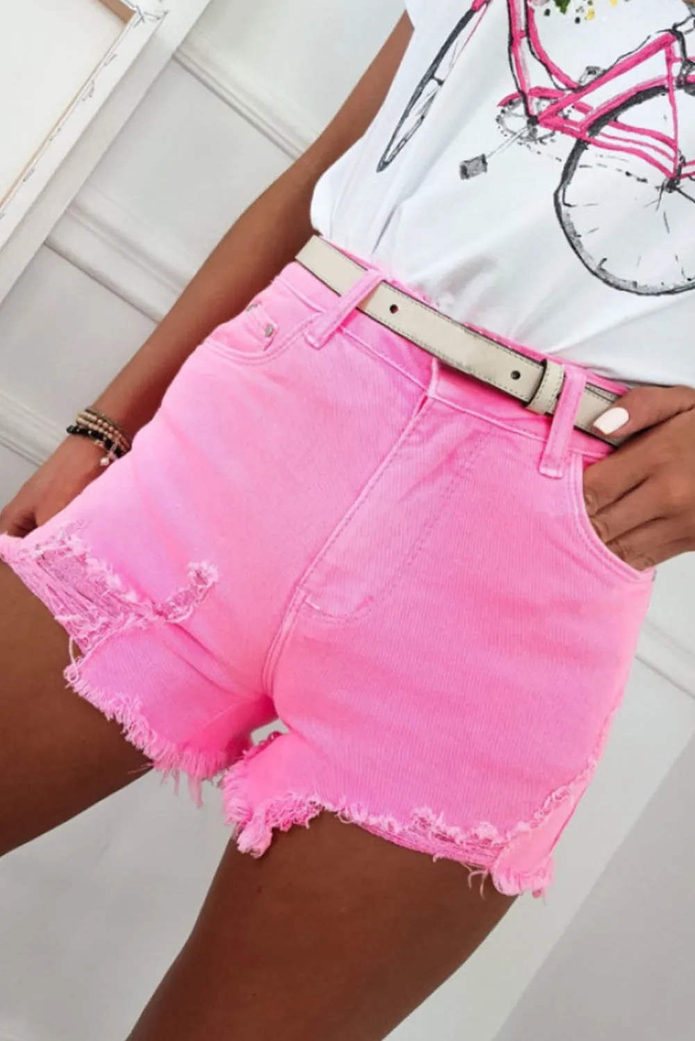 Women's Ripped Raw Hem Jean Shorts Distressed Denim Shorts